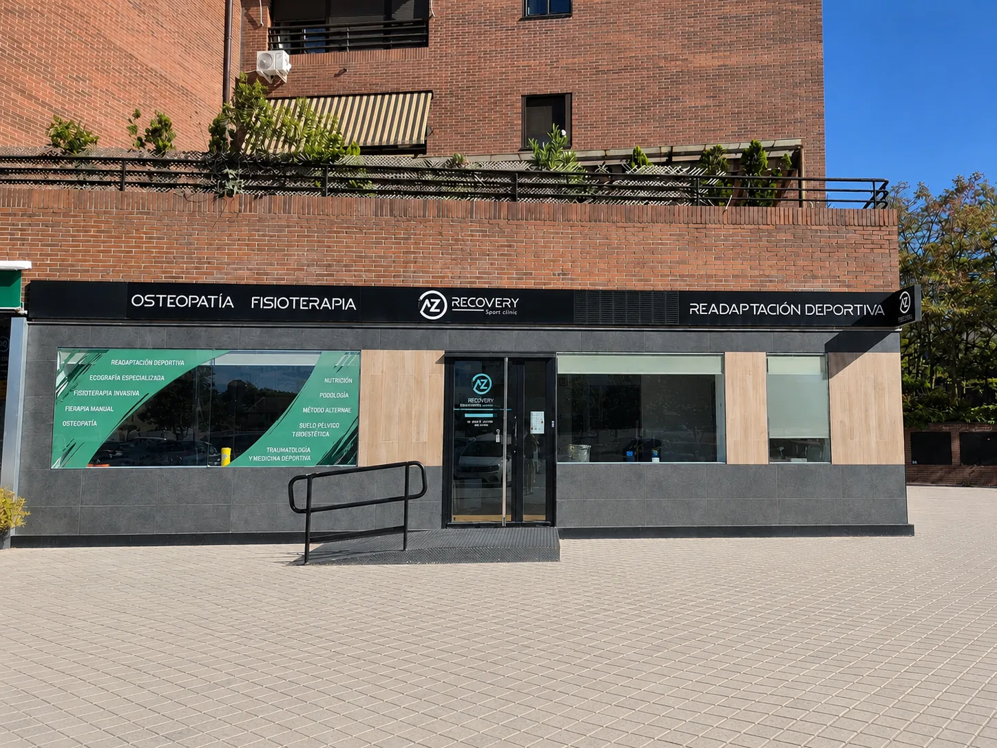 Fachada de AZ Recovery Pozuelo